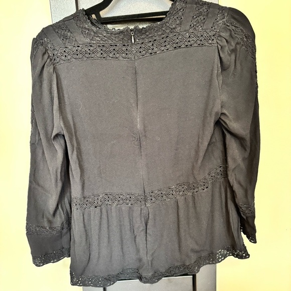 🎻 J. Crew Point Sur Black Ruffled Blouse with Lace Details - size 6​​ - Picture 5 of 9